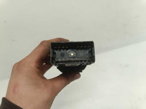 INTERRUPTEUR DE PHARE SKODA OCTAVIA 1996-2004 - Vue 3